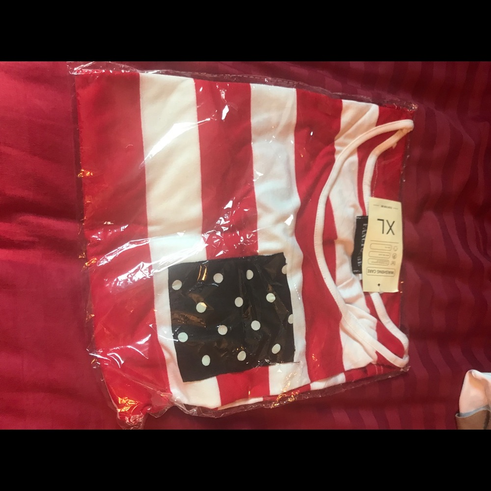 NWT 🚨 last one 🚨 size medium - Picture 3 of 3